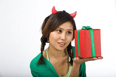 《华纳大乱斗》新角色预告 瑞克·桑切斯即将登上擂台！